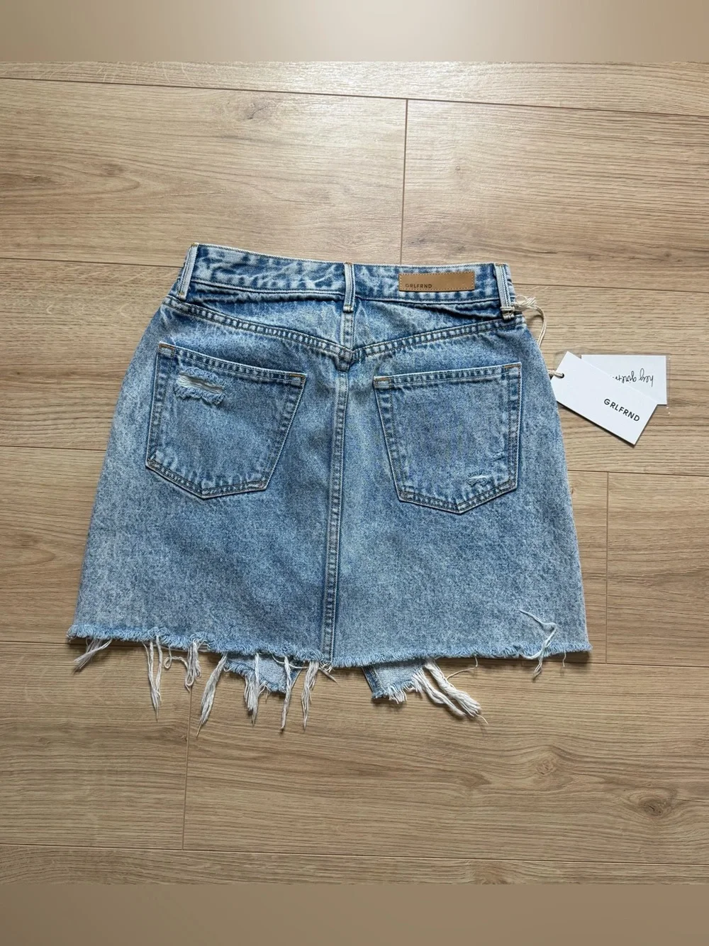 NWT Revolve x GRLFRND Elisa in The Way I Walk Denim Skirt Size 27